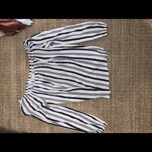 Billabong Off shoulder top